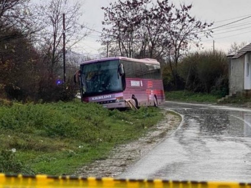 Hiqet autobusi nga udha, familja e shoferit ankohet për trajtim 