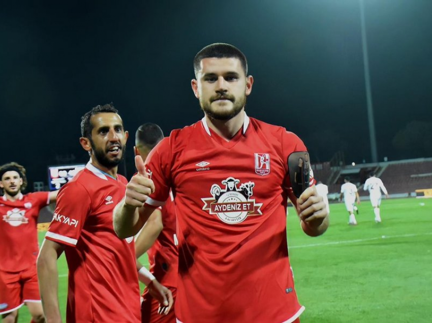 Arb Manaj shpërthen me 4 gola në Turqi
