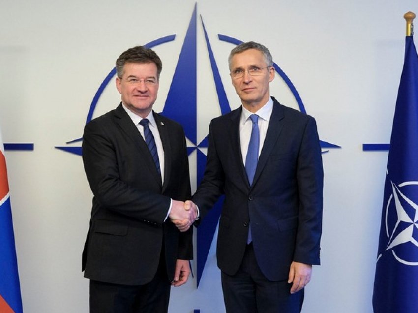 NATO-ja zotohet për zbatimin e marrëveshjes për targat, Stoltenberg takon sot Lajçakun