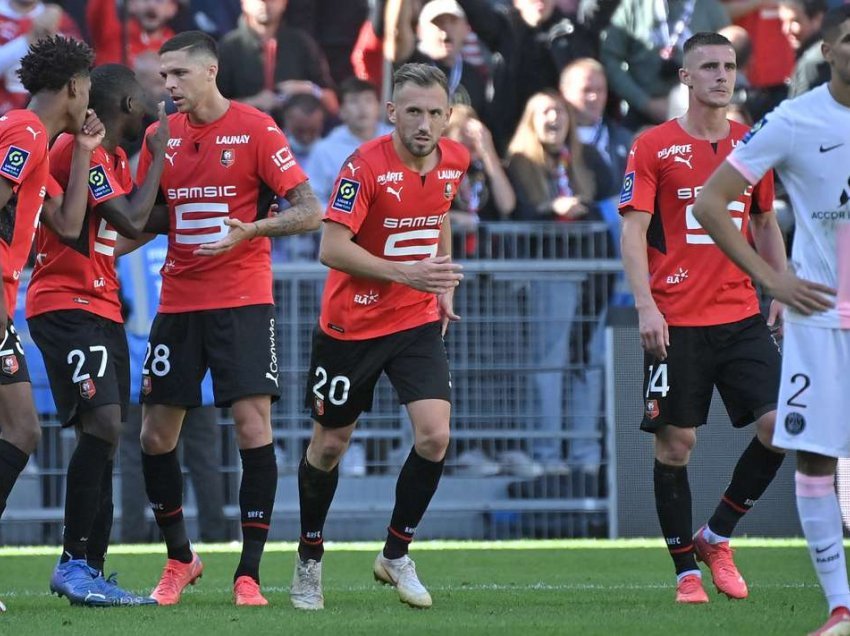 Rennes befason, gjunjëzon PSG-në e Messit, Mbappes e Neymarit
