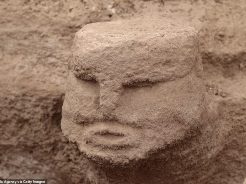 ​Gdhendje mahnitëse të figurave dhe kokave njerëzore zbulohen në Turqi