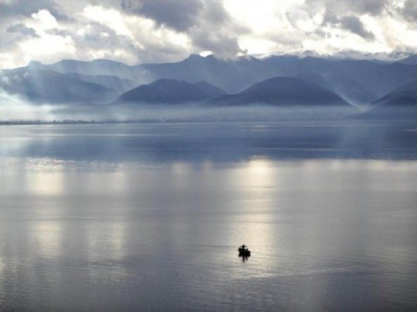 Reshjet pritet të kontribuojnë në ngritjen e nivelit të Liqenit të Ohrit
