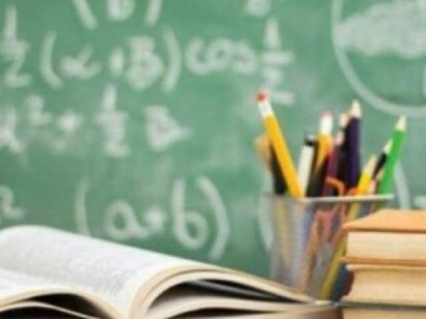 Ankesa të shumta për mungesë të teksteve shkollore, fajësohen drejtoritë komunale të arsimit