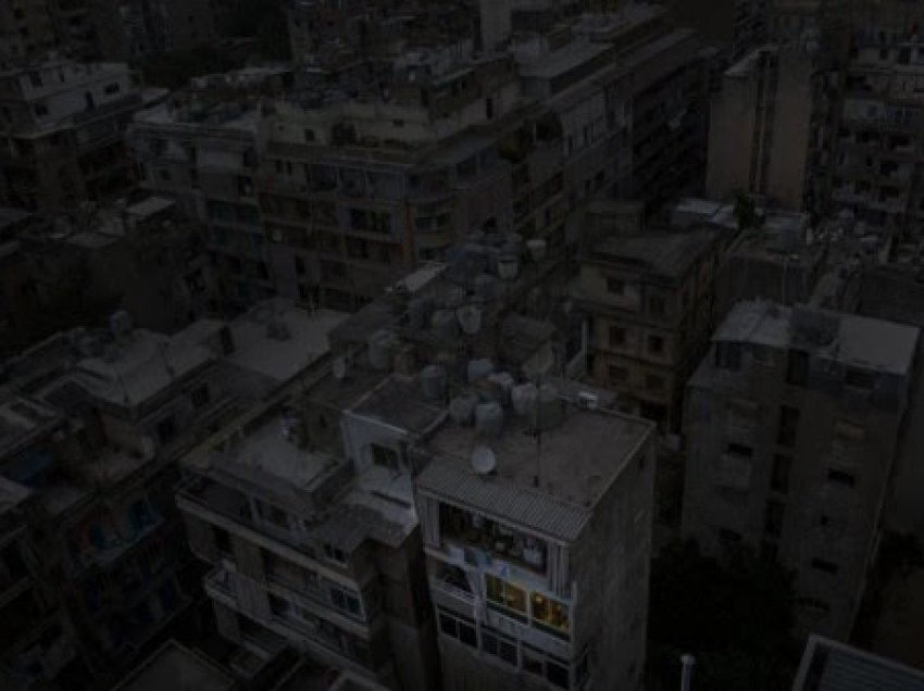 Libani zhytet në errësirë, i ndërpritet energjia elektrike