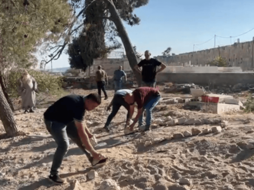 Izraeli rrënon varret myslimane pranë xhamisë Al-Aksa 