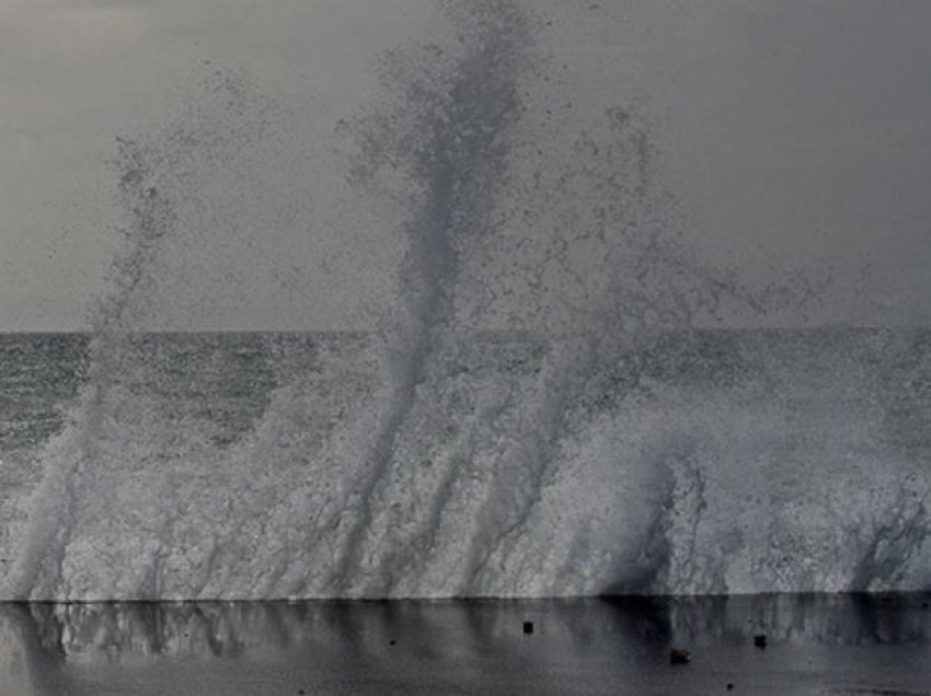 Tërmeti në Kretë, sizmiologu jep alarm për cunam: Largohuni nga brigjet