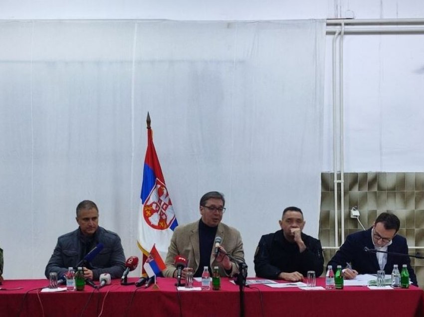 Vuçiq takohet në Rashkë me përfaqësuesit e serbëve të Kosovës, kjo është porosia që ua dha atyre