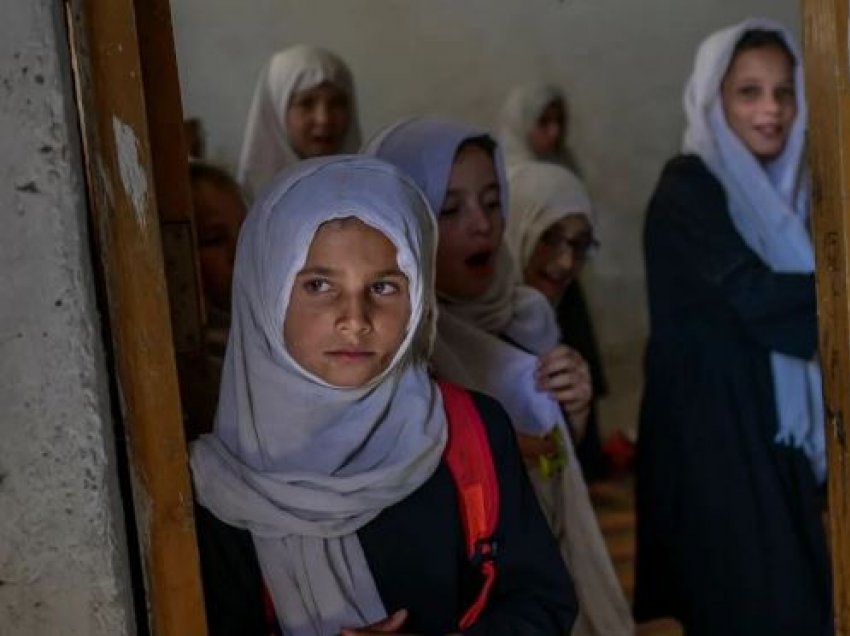 OKB: Talebanët do të shpallin planin për shkollimin e vajzave