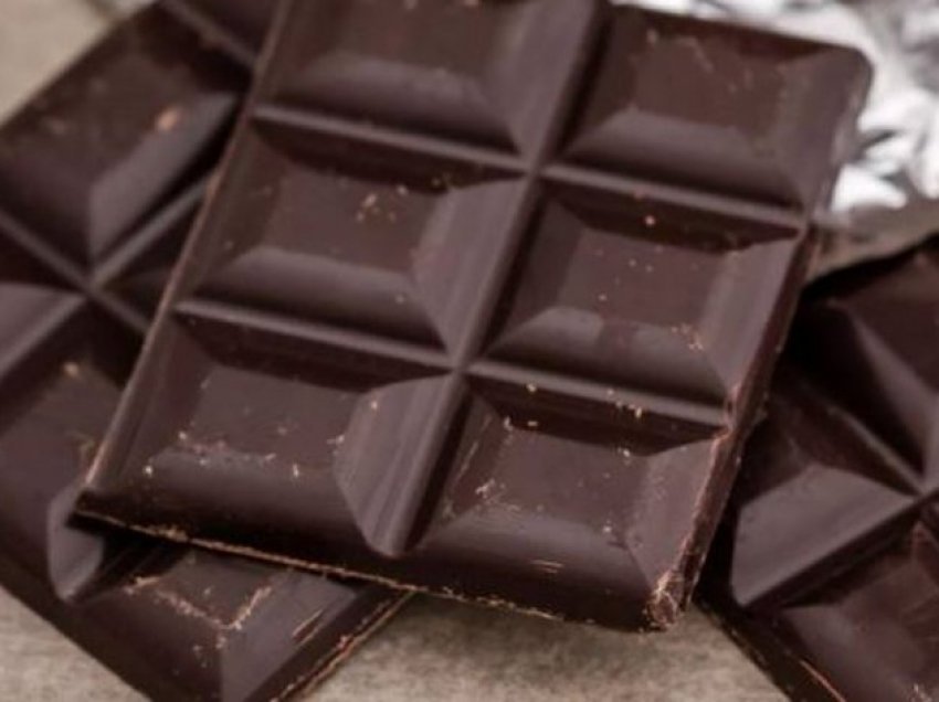 Çokollata e zezë zvogëlon problemet e zemrës