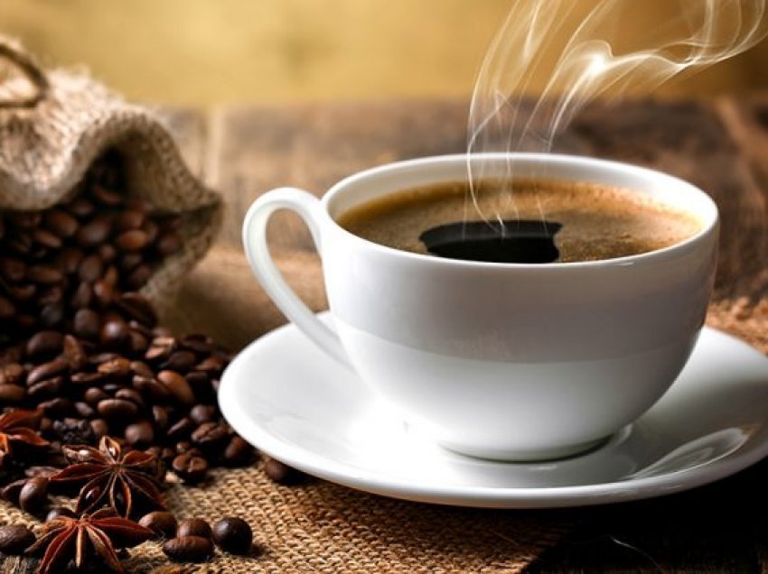 Hulumtimi i ri ka zbuluar nëse kafeja është vërtet e shëndetshme