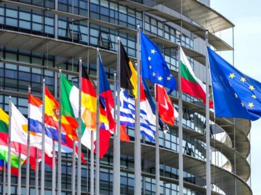 ​Eurodeputetët: Këshilli Evropian të miratojë pa vonesa heqjen e vizave për Kosovën
