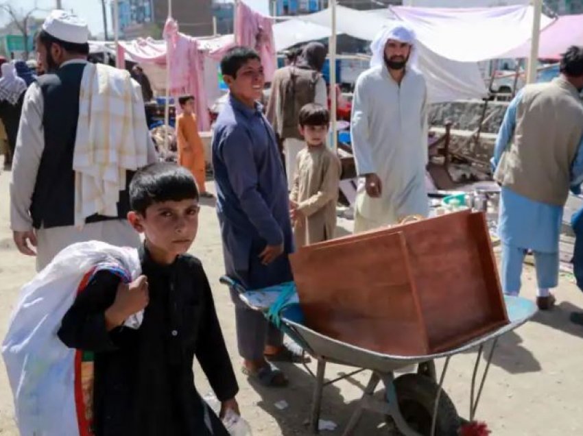 Pakistani dhe Kina bëjnë thirrje për ndihma në Afganistan