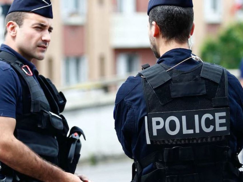 Çmenduri në Francë, futbollisti i PSG-së grabitet në semafor