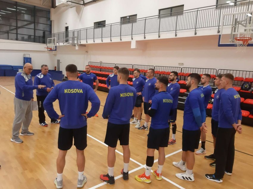 Bujar Qerimi me Kombëtaren e Kosovës nis stërvitjet, atmosferë shumë e mirë para ndeshjes me Turqinë
