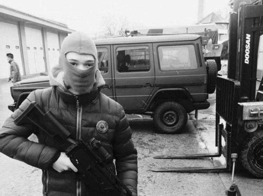 Vrasja që tronditi Mitrovicën: Dy vëllezërit në arrati, Lundrimi për vrasjen e sotme dhe Valdrini për vrasjen e vitit 2016