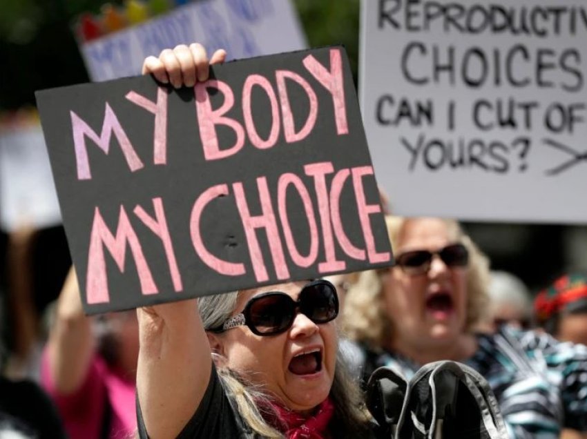 Gjykata e Lartë lejon Ligjin e Teksasit që ndalon shumicën e aborteve