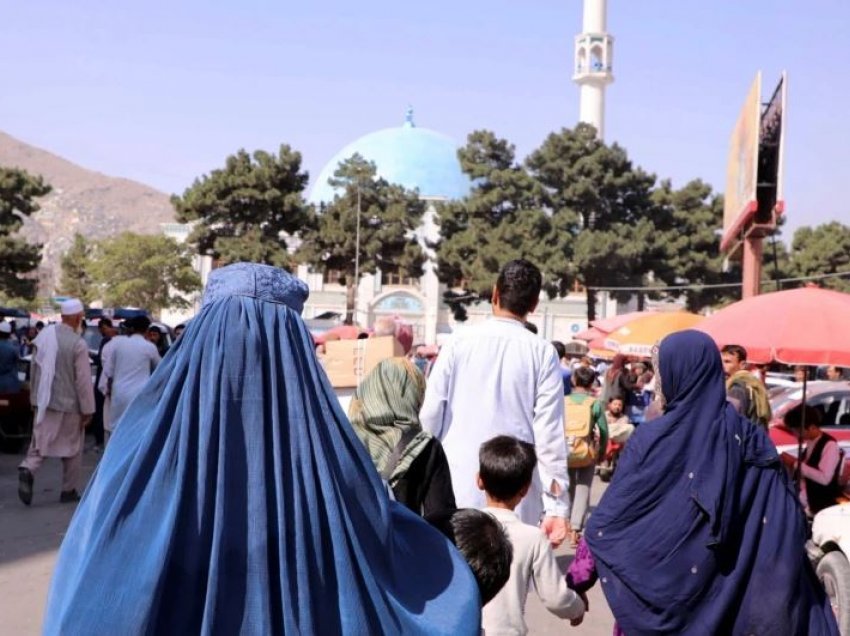 Me largimin e trupave amerikane, gratë afgane përballen me realitetin e ri 