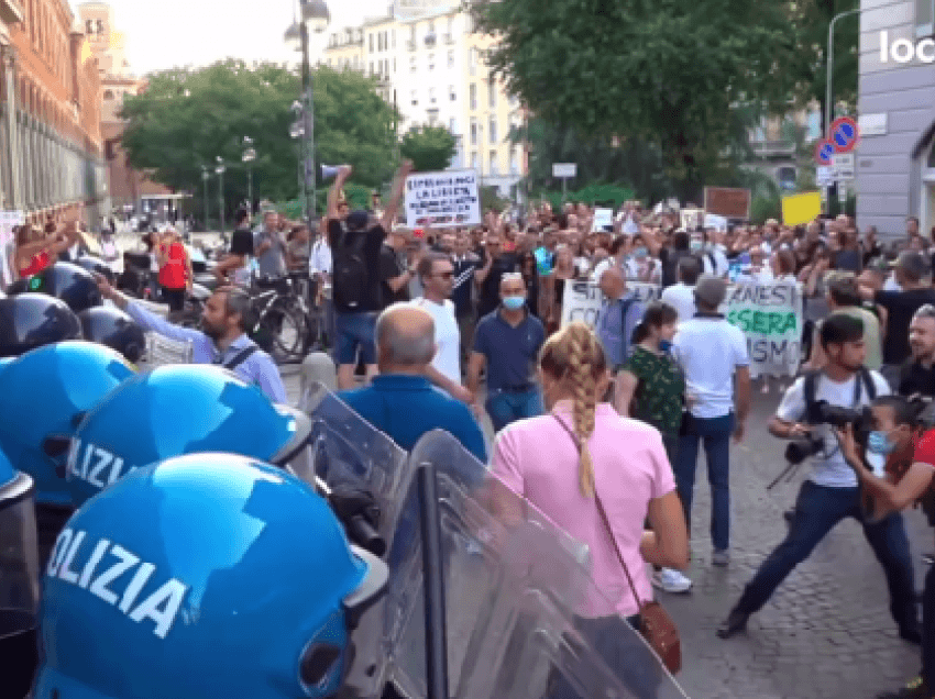 Nuk ndalen protestat kundër vaksinimit dhe masave/ Qytetarët përplasen me policinë në Francë