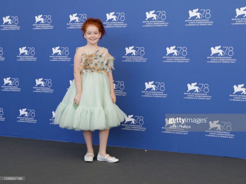 Arona Zyberi, aktorja e vogël nga Kosova në Festivalin e Filmit në Venecia