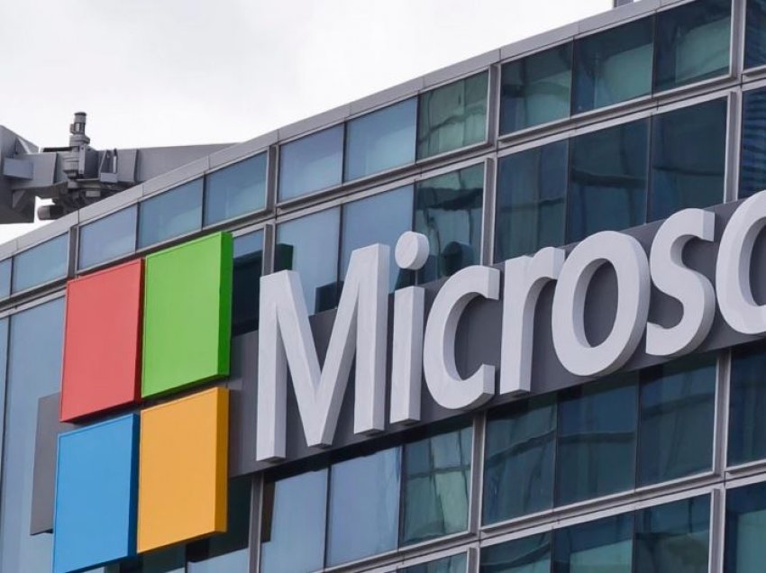Microsoft shtyn kthimin në zyrë pa afat