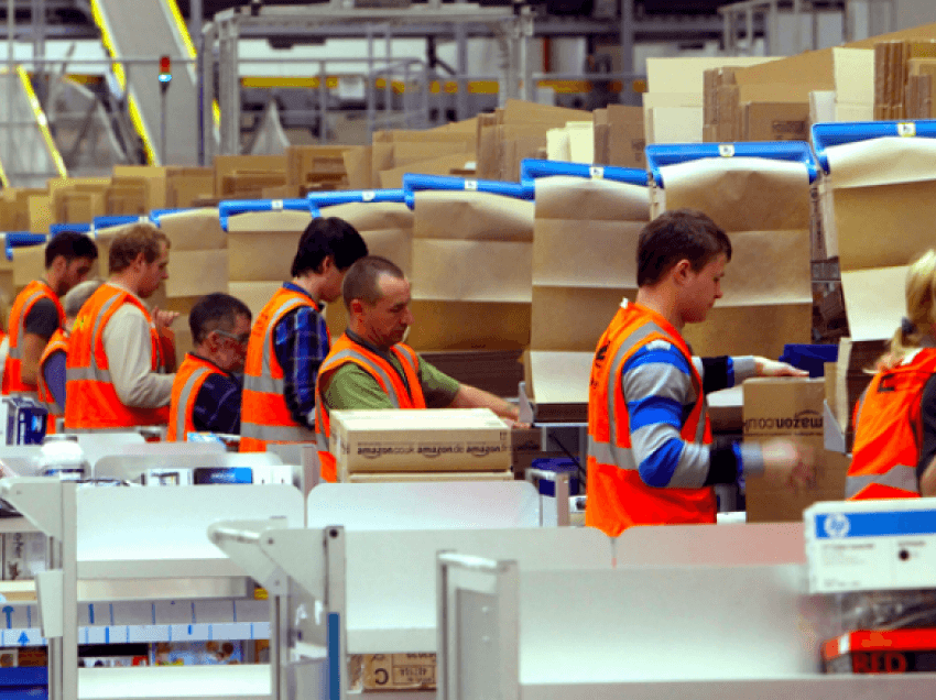  Amazon e gjen mënyrën për t’i mbajtur në punë punonjësit në SHBA
