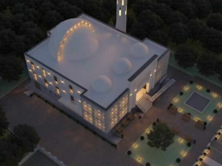Për ndërtimin e xhamisë, gruaja dhuron xherdanin në vlerë 3 mijë e 400 euro