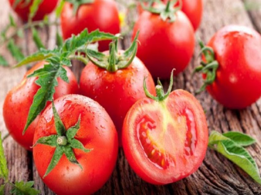 ​9 gjendje shëndetësore që mund të përkeqësohen nëse hani domate