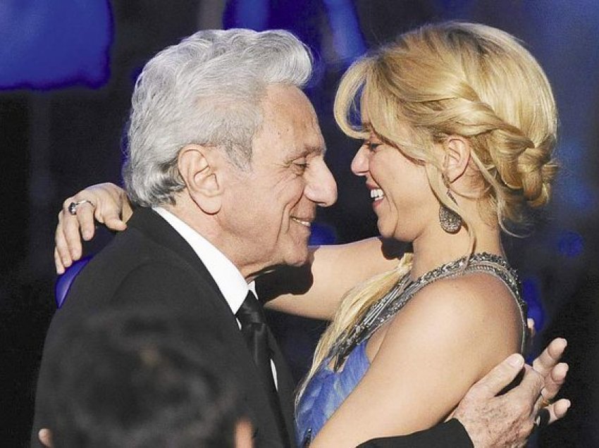 Një kërcim dhe një dedikim prekës, Shakira feston 90-vjetorin e të atit
