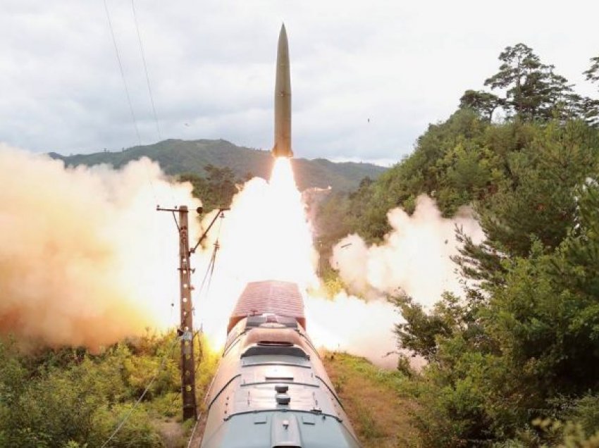 Pamjet: Momenti kur Koreja e Veriut lanson raketat balistike