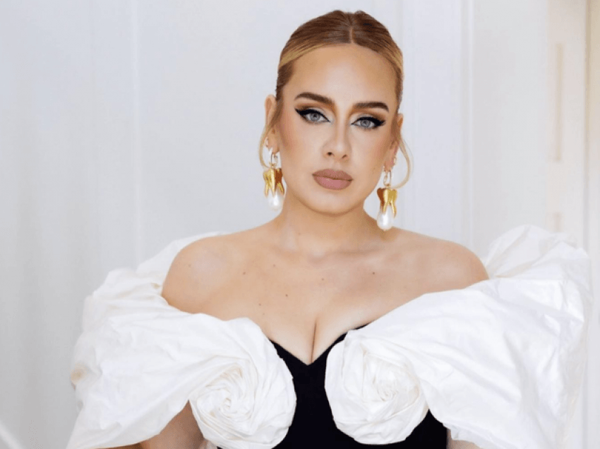 Adele konfirmon romancën e saj të re në Instagram