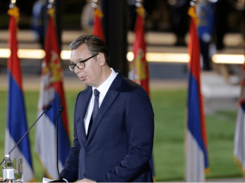 Vuçiq paralajmëron masa ekonomike dhe politike ndaj Kosovës