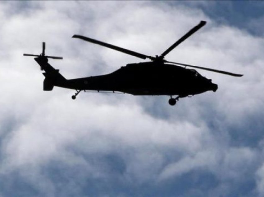 Pamje/ Një helikopter i dyshimtë fluturon mbi Jarinjë