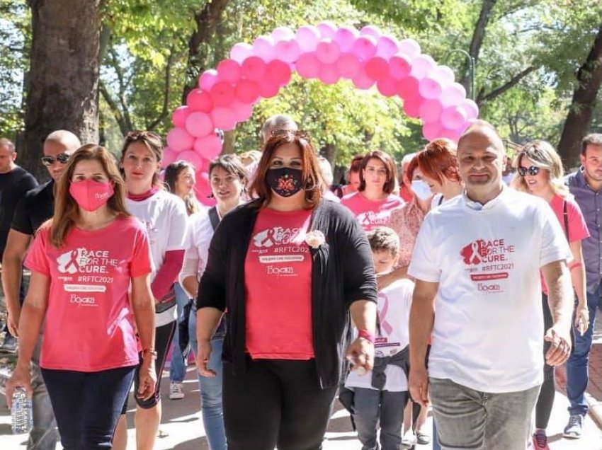Në Parkun e Qytetit në Shkup, u mbajt fushata e 13 -të kundër kancerit të gjirit