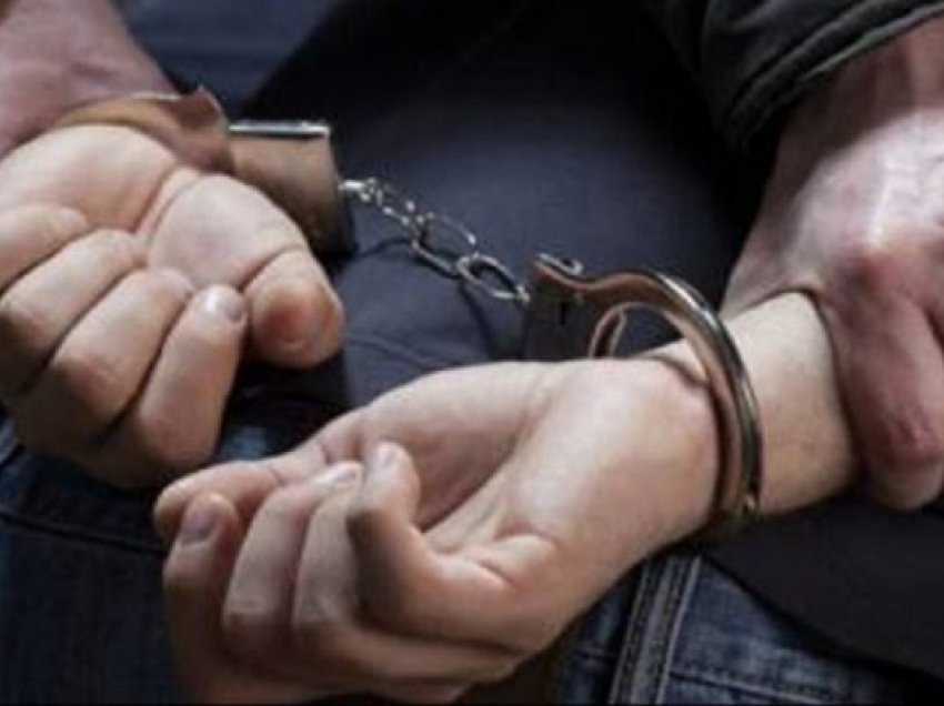 ​Arrestohen tre të dyshuar për “keqpërdorim të kartelave bankare dhe të kreditit”