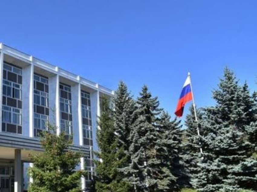 Rusia paralajmëron ambasadën britanike