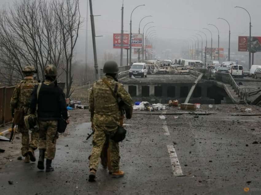 Forcat ruse largohen nga rajoni i Kievit