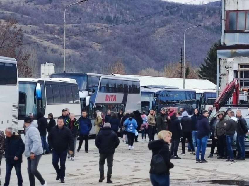 Ja sa autobusë u nisën në mëngjes nga Kosova për Serbi