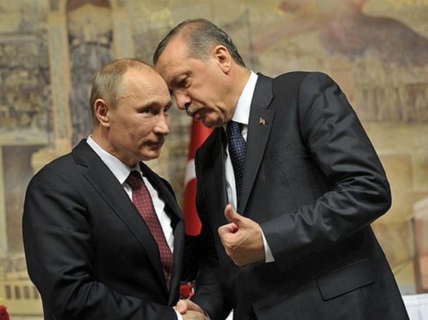 Eksperti amerikan zbulon arsyen pse Erdogan po ndërmjetëson bisedimet Rusi-Ukrainë