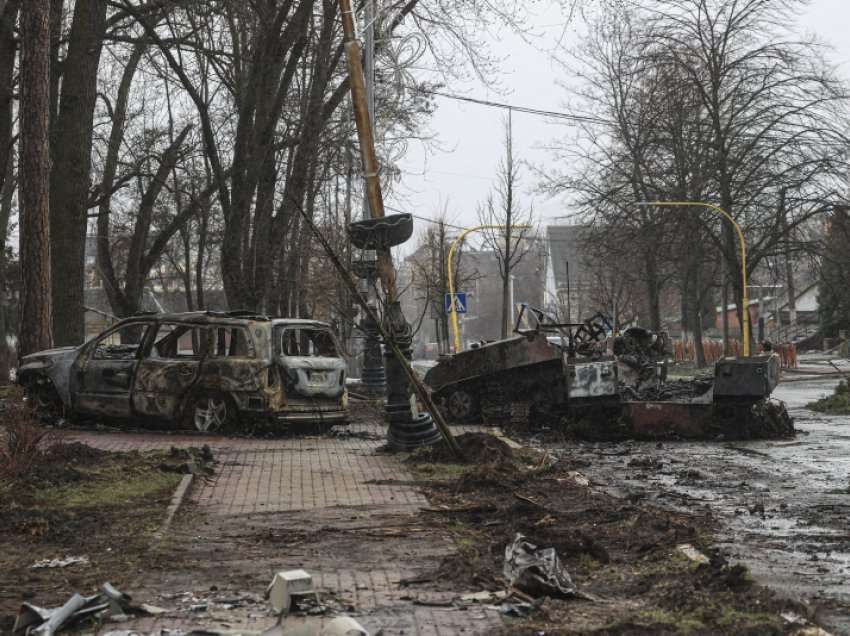 Afër Kievit janë gjetur 410 trupa 