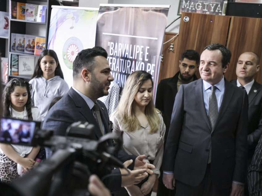 Kryeministri Kurti vizitoi organizatën më të vjetër rome “Durmish Aslano”
