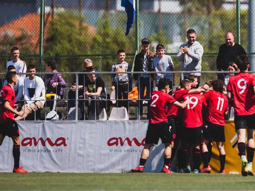 Shqipëria përmbys Irlandën e Veriut, triumfon në debutim