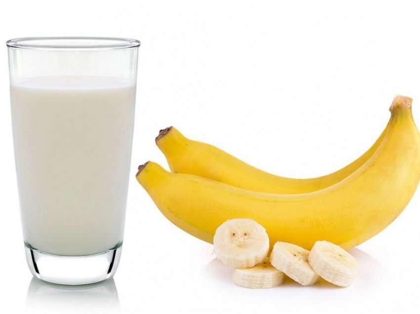E bëni shpesh, por shkenca tregon pse kombinimi i qumështit me fruta është i rrezikshëm