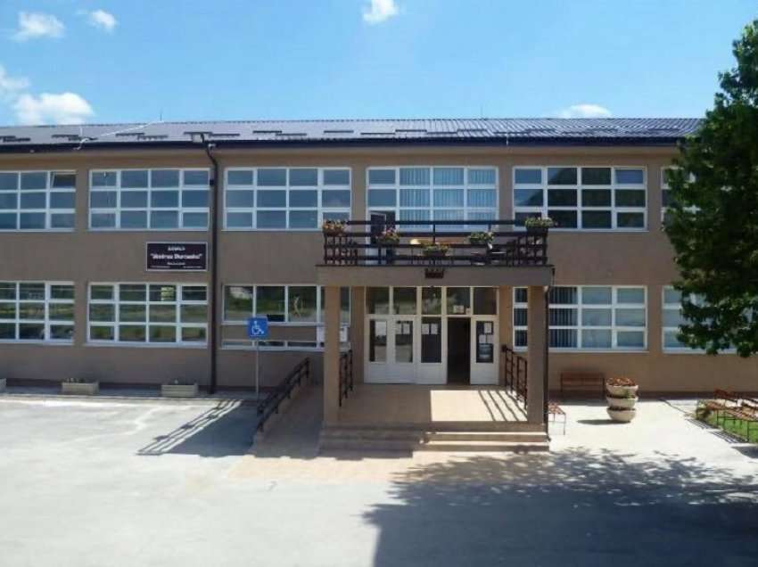 Shkollat e Kamenicës nuk mbyllen - nëse duhet, financohen privatisht 