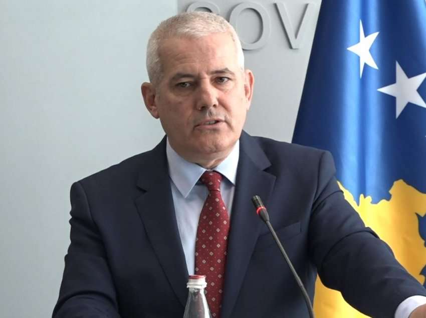 Plagosja e policëve nga Lushtak-ët, reagon Ministri Sveçla: Sulm për rendin e Republikës