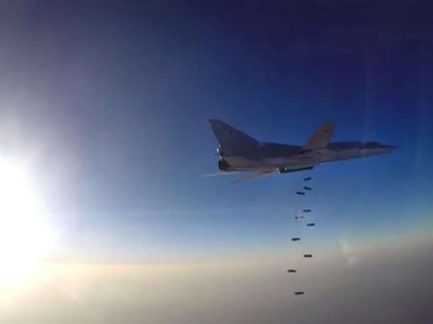 Rusët bombardojnë Mariupolin me bomba supersonike