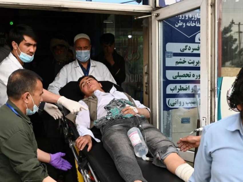 Të paktën gjashtë të vdekur pas shpërthimeve në një shkollë në Kabul