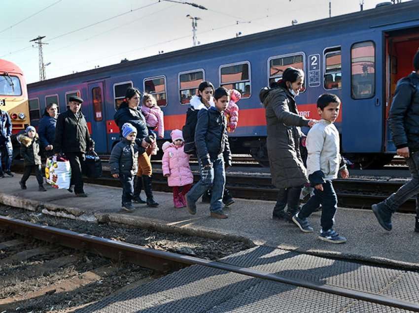 Stacionet hekurudhore u goditën si paralajmërim nga Moska