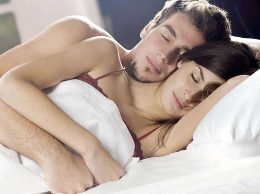 A iu ndihmon seksi të bëni gjumë më të mirë?