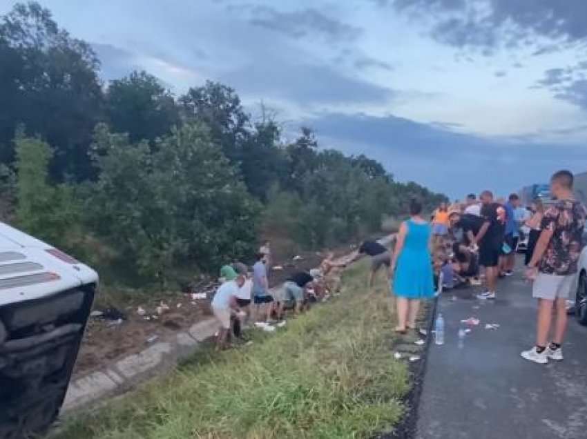 Rrotullohet autobusi me udhëtarë nga Serbia në Bullgari, mes të lënduarve rëndë ka edhe fëmijë