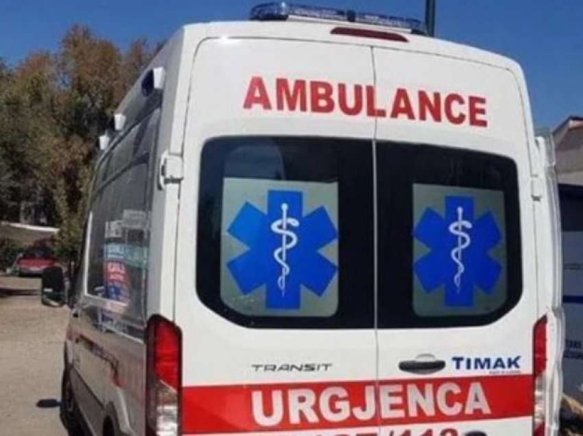 Rrezikonin mbytjen, shpëtohen dy turistë në Shëngjin, transportohen me urgjencë në spital